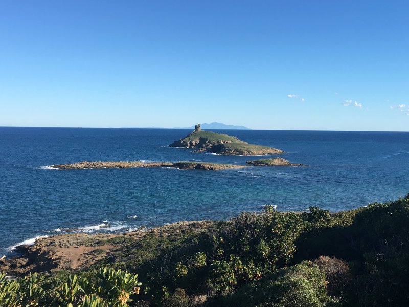 Voyage soleil en Corse. La Corse est ensoleillee plus de 2700 heures par an Voyage soleil en Corse. La Corse est ensoleillee plus de 2700 heures par an