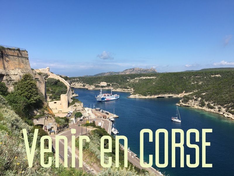 Le détroit des Bouches de Bonifacio est un site naturel extraordinaire. Le détroit des Bouches de Bonifacio est un site naturel extraordinaire.