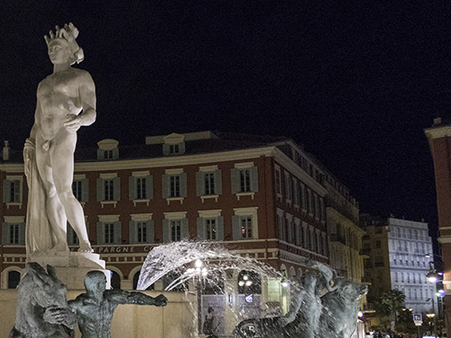 Le Port de Nice dispose d’une situation géographique exceptionnelle car situé au cœur de la ville de Nice.