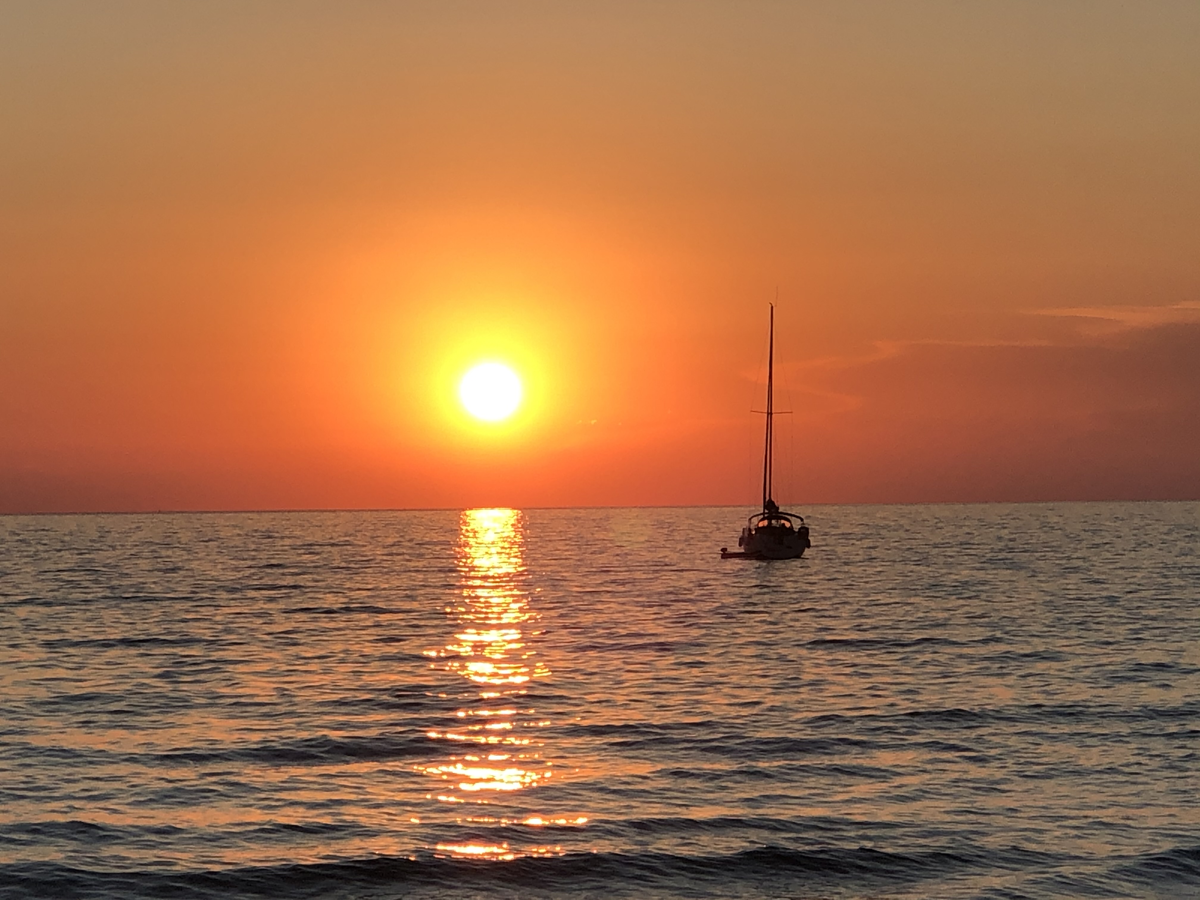 Bateau dans le Cap Corse Bateau dans le Cap Corse